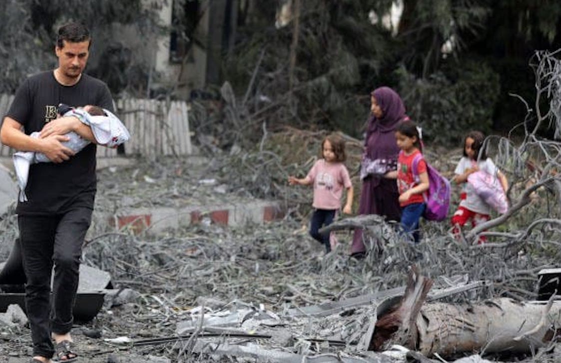 Gaza-family-running-Oct23